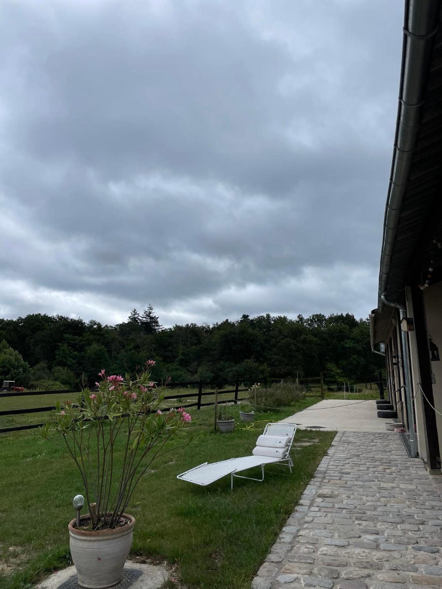 Gite A La Campagne Les Grandes Maisons Espace Jacuzzi Hammam Spa Lorris Exterior foto