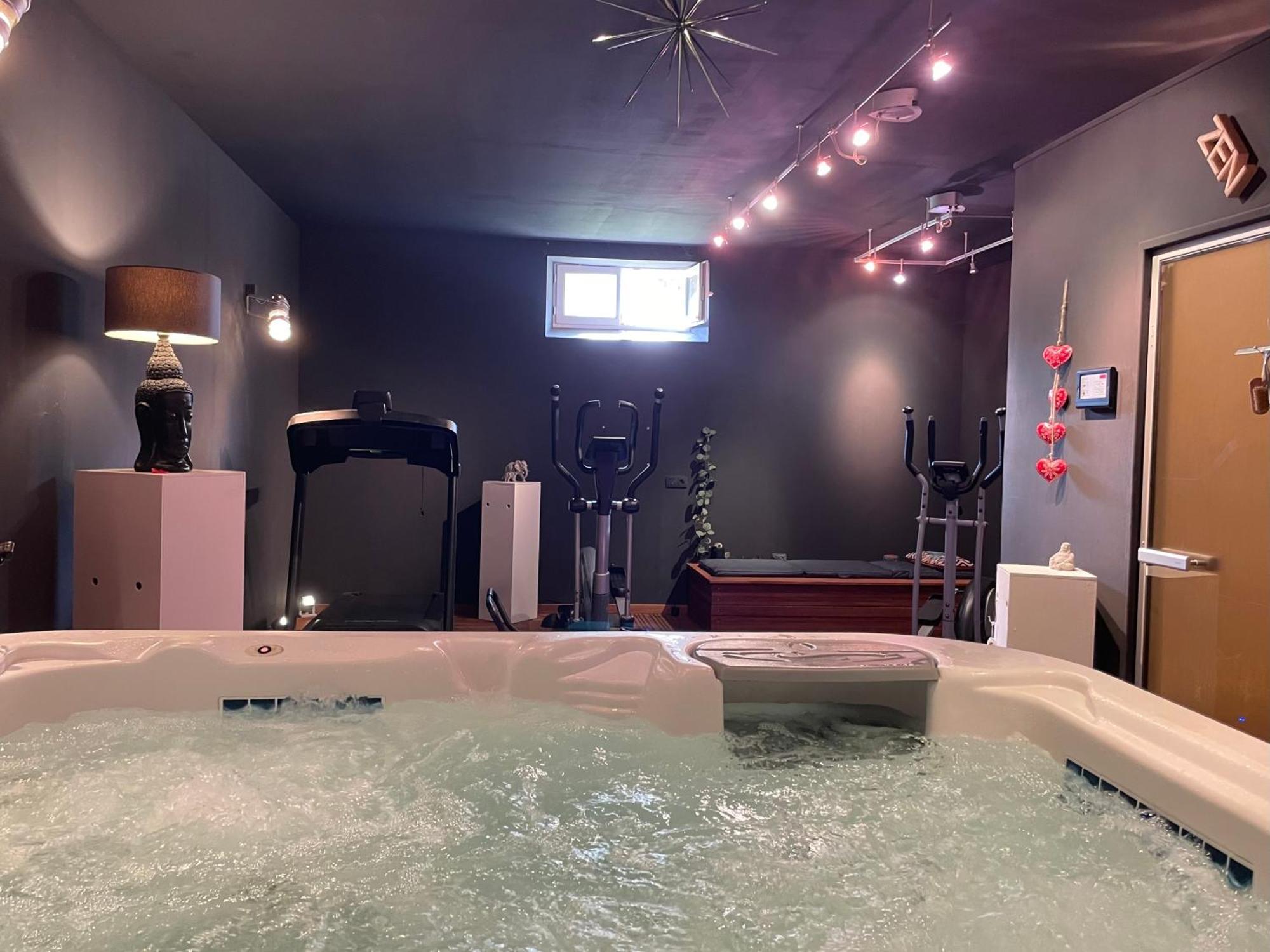 Gite A La Campagne Les Grandes Maisons Espace Jacuzzi Hammam Spa Lorris Exterior foto