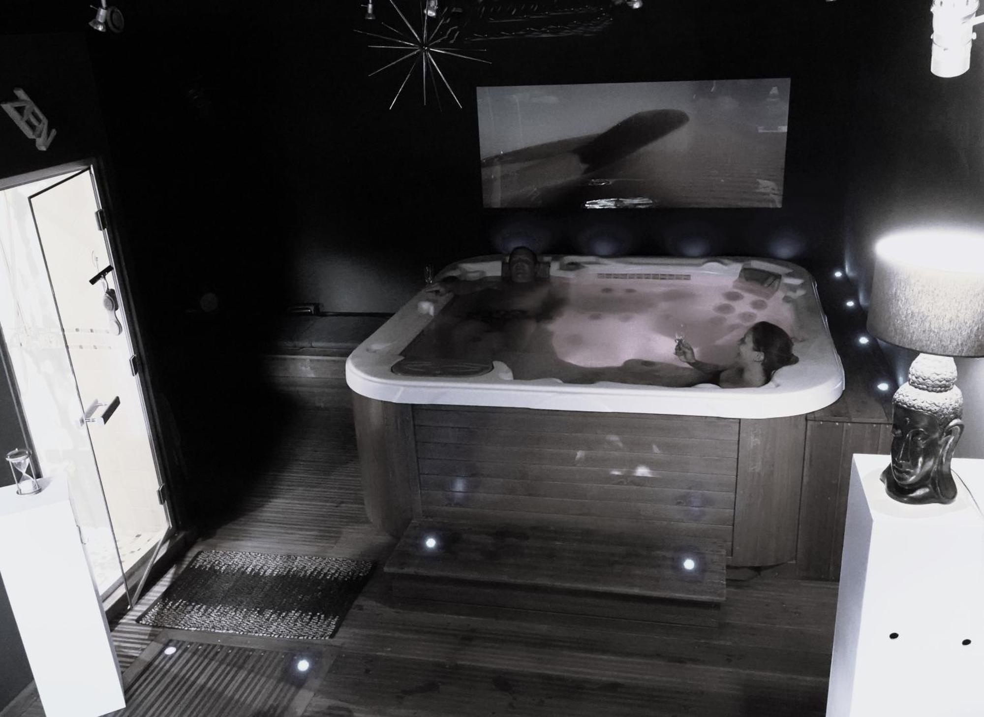Gite A La Campagne Les Grandes Maisons Espace Jacuzzi Hammam Spa Lorris Exterior foto